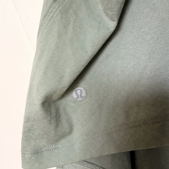 Lululemon lightweight Racerback Tank 6 - Picture 4 of 5